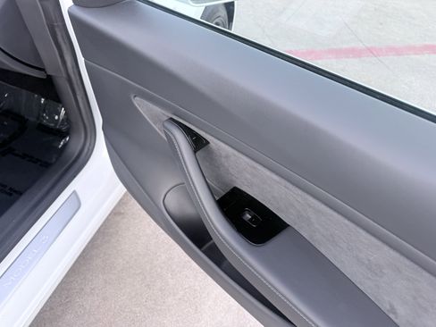 Used 2020 Tesla Model 3 Long Range image 43