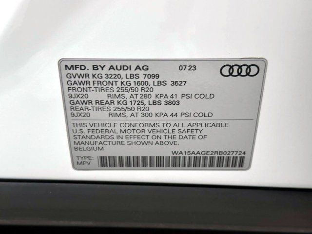 Certified 2024 Audi Q8 e-tron Premium Plus w/ Premium Plus Package AWD/4WD image 33