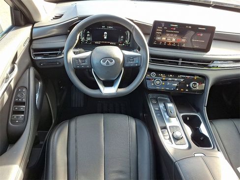 Certified 2025 INFINITI QX60 Luxe image 12