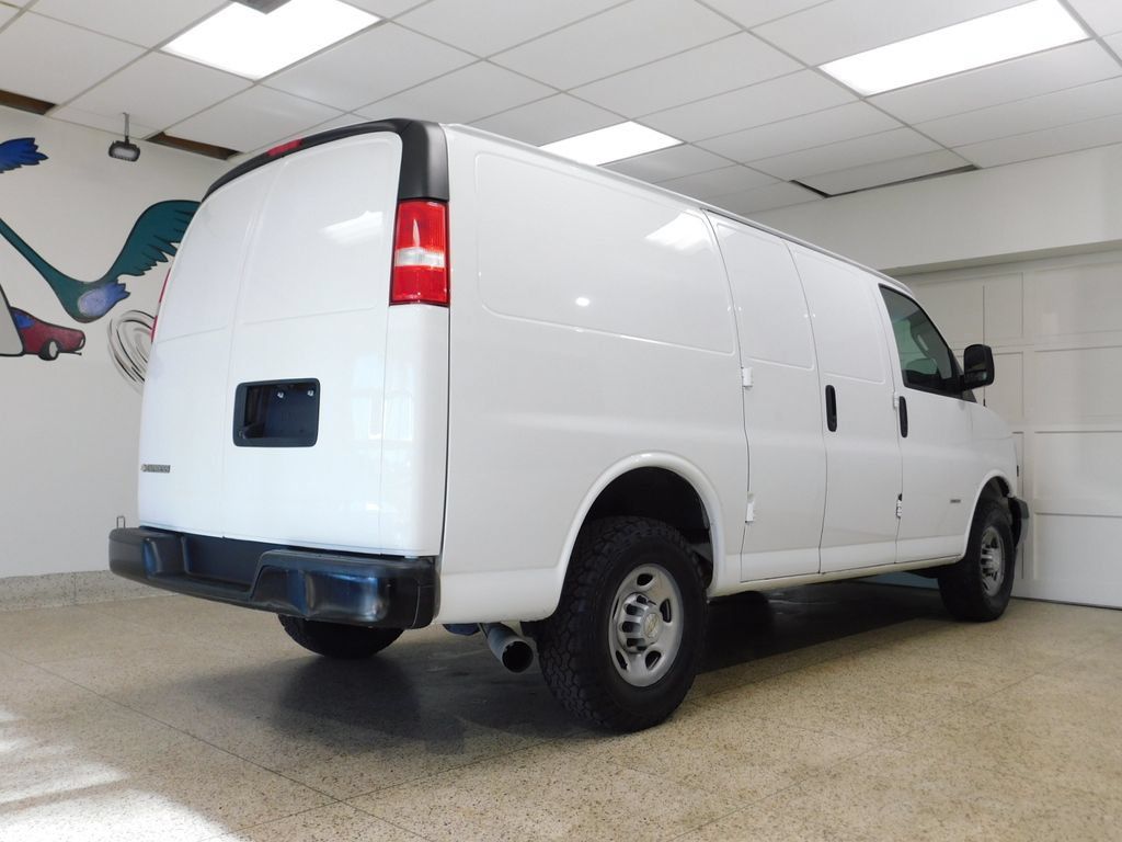 Used 2021 Chevrolet Express 2500 w/ Driver Convenience Package RWD image 4