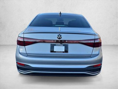 New 2026 Volkswagen Jetta SE image 4