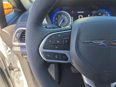 New 2026 Chrysler Pacifica Pinnacle image 34