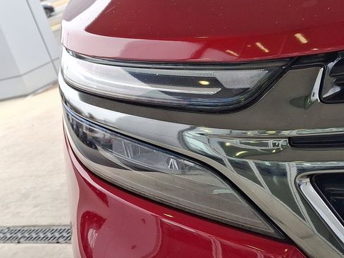 Certified 2022 Chevrolet Equinox RS w/ RS Leather Package image 9