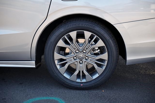 New 2027 Honda Odyssey Touring image 7