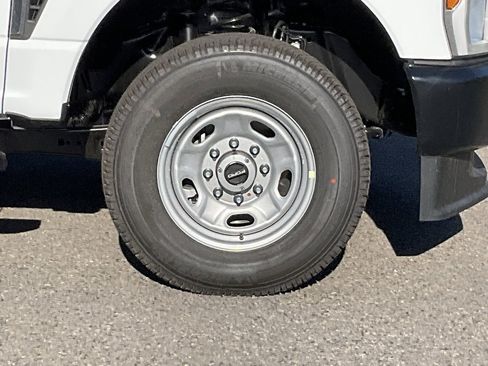 New 2026 Ford F250 XL w/ F-250 >10K GVWR Package image 21