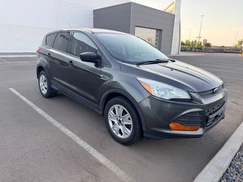 Used 2016 Ford Escape S FWD image 4
