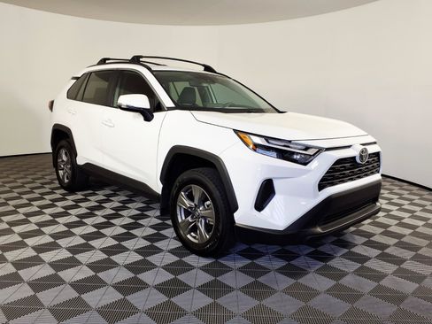 Used 2024 Toyota RAV4 XLE w/ Convenience Package FWD image 3