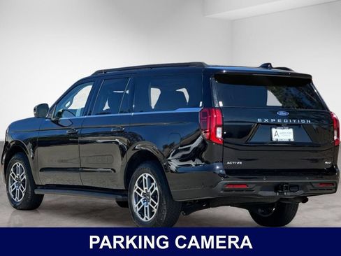 Used 2025 Ford Expedition Max Active AWD/4WD image 3