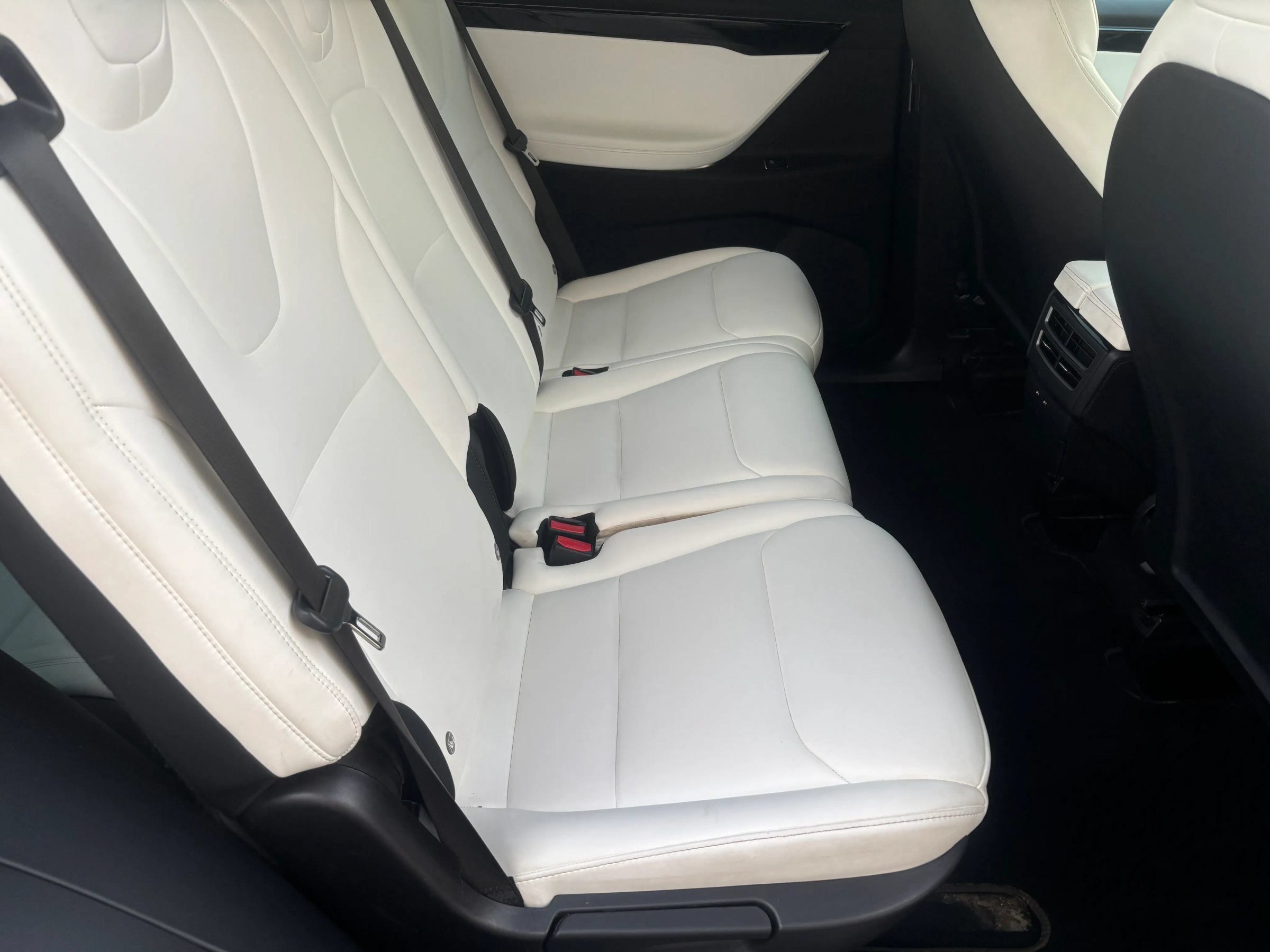 Used 2020 Tesla Model X Long Range AWD/4WD image 13