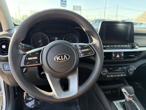 Used 2019 Kia Forte LXS image 13