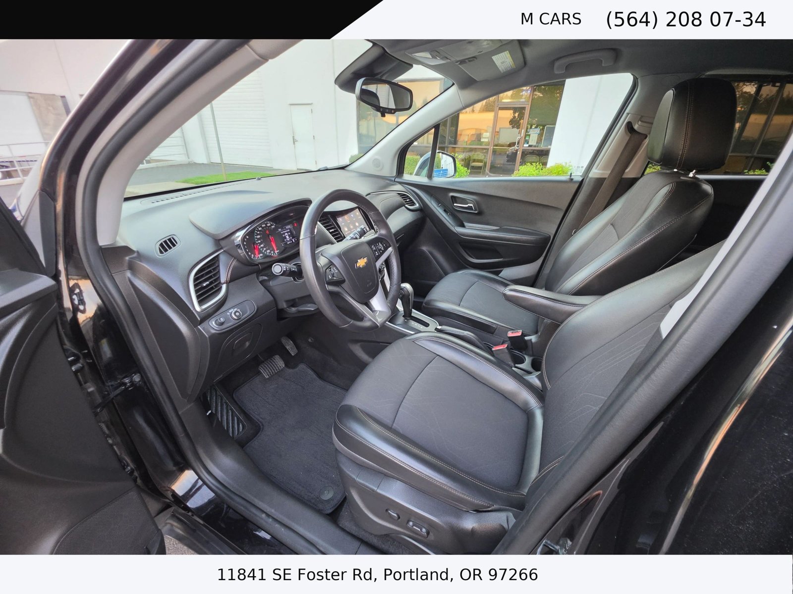 Used 2020 Chevrolet Trax LT w/ LT Convenience Package FWD image 16