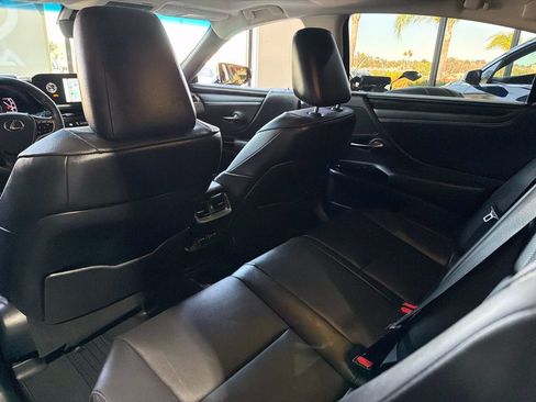 Used 2024 Lexus ES 300h w/ Premium Package FWD image 5