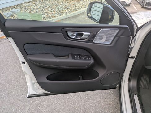 New 2026 Volvo XC60 B5 Ultra w/ Protection Package Premier image 10