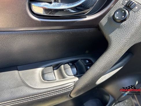 Used 2016 Nissan Rogue FWD image 8