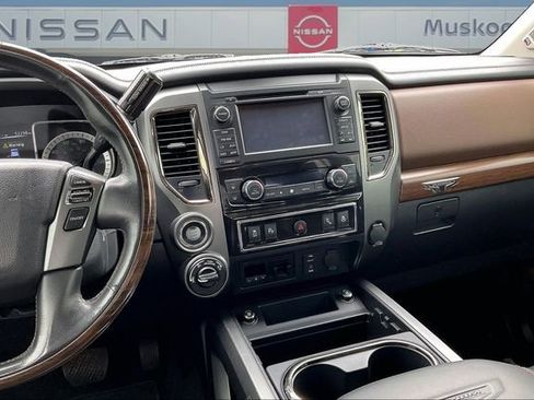 Used 2017 Nissan Titan Platinum Reserve AWD/4WD image 9