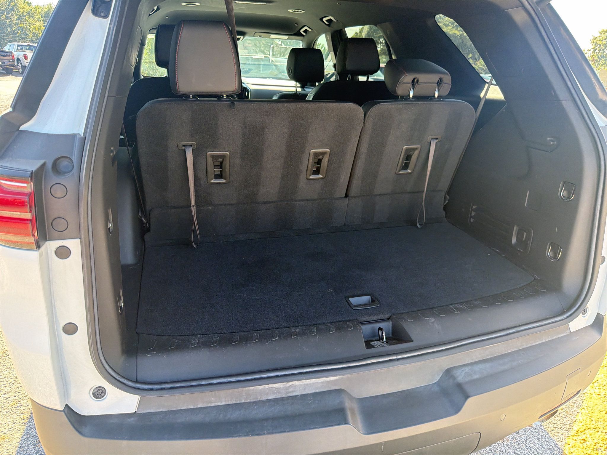 Used 2023 Chevrolet Traverse RS FWD image 19