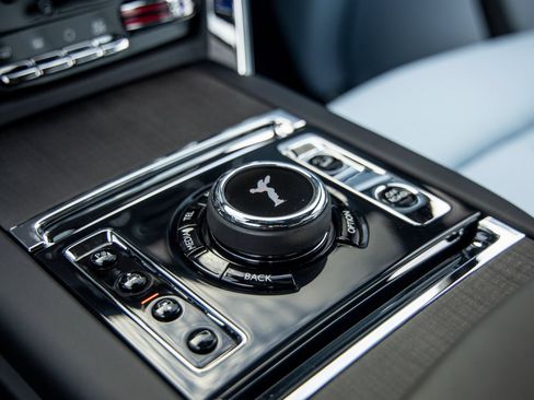 New 2026 Rolls-Royce Cullinan image 34