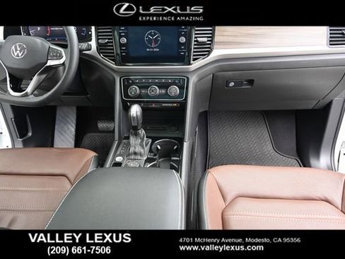 Used 2021 Volkswagen Atlas SEL Premium image 8