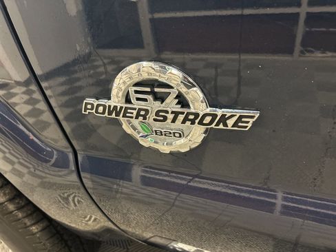 Used 2015 Ford F250 Lariat w/ Lariat Ultimate Package image 9