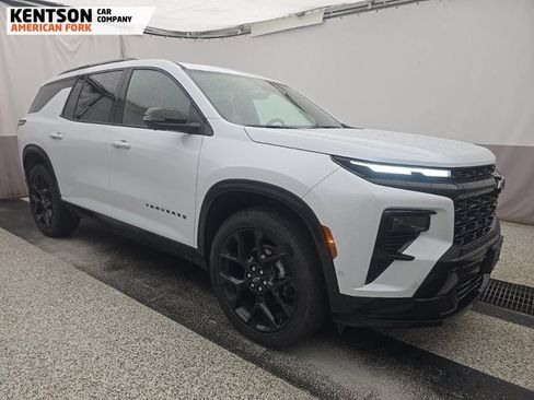 Used 2026 Chevrolet Traverse RS AWD/4WD image 2