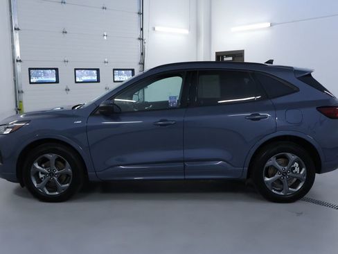 Used 2023 Ford Escape ST-Line w/ Tech Pack #1 image 4