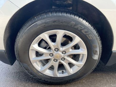 Certified 2019 Chevrolet Equinox LS w/ LS Convenience Package FWD image 31
