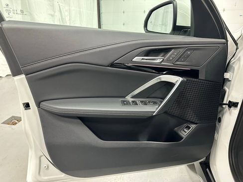 Used 2025 BMW X1 xDrive28i image 8