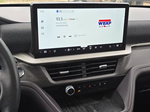 Used 2025 Ford Explorer Platinum w/ LUX Leather Package image 16