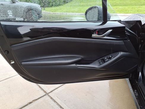 Used 2025 MAZDA MX-5 Miata RF Grand Touring RWD image 10
