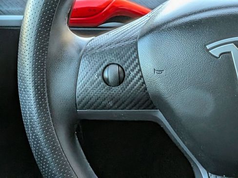 Used 2020 Tesla Model Y Performance image 19