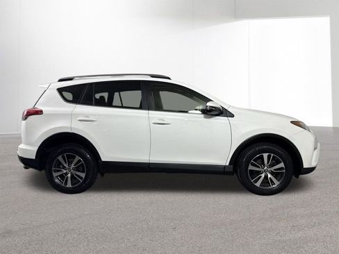 Used 2018 Toyota RAV4 XLE image 36