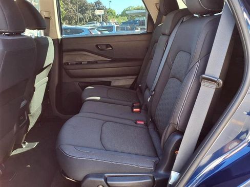 Used 2024 Nissan Pathfinder SV image 29