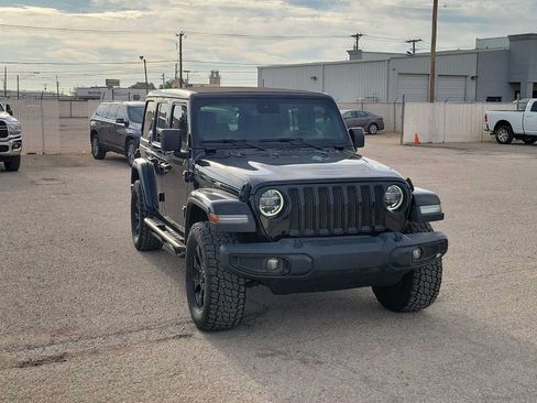 Used 2019 Jeep Wrangler Unlimited Sahara AWD/4WD image 2
