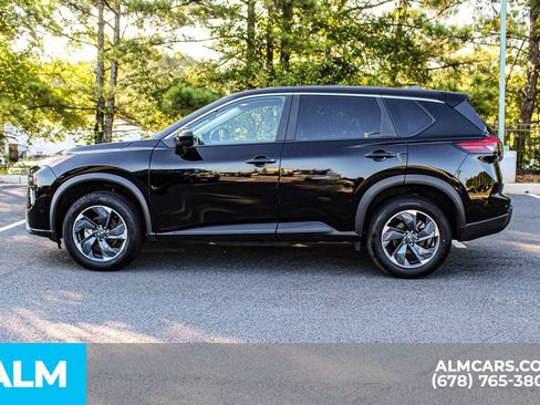 Used 2025 Nissan Rogue SV FWD image 7