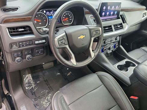 Used 2021 Chevrolet Suburban Premier w/ Premium Package image 20