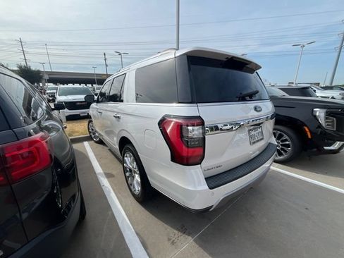 Used 2018 Ford Expedition Limited w/ Equipment Group 302A AWD/4WD image 5