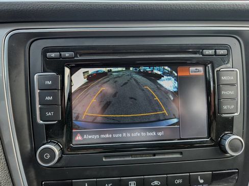 Used 2015 Volkswagen Passat 1.8T Limited Edition image 5