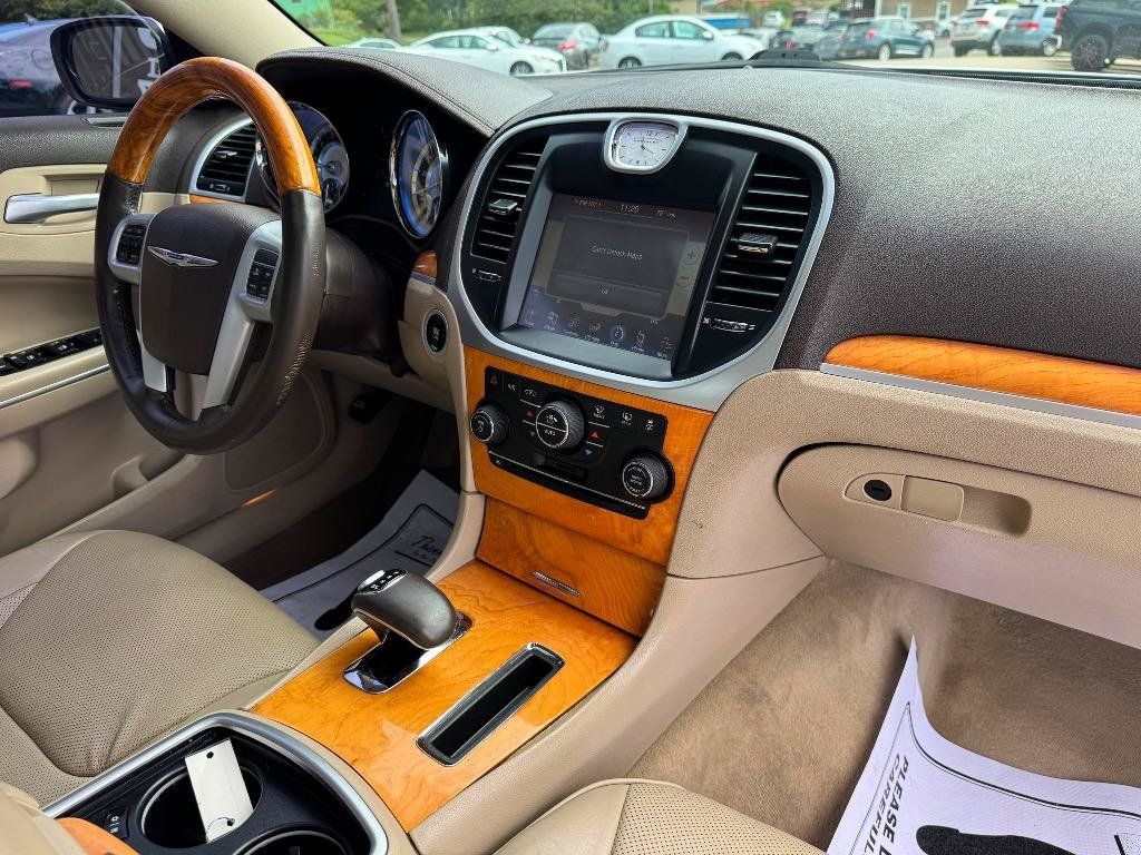 Used 2014 Chrysler 300 C AWD/4WD image 30