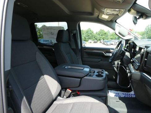 New 2026 Chevrolet Silverado 1500 RST AWD/4WD image 10