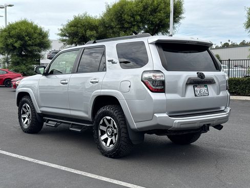 Used 2024 Toyota 4Runner TRD Off-Road AWD/4WD image 11