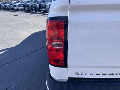 Used 2018 Chevrolet Silverado 1500 LT w/ All Star Edition image 30