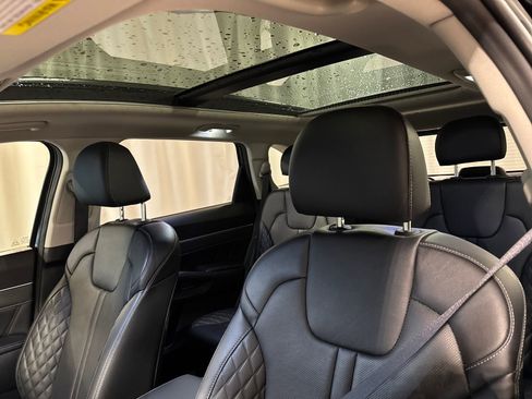 Used 2022 Kia Sorento SX Prestige image 25