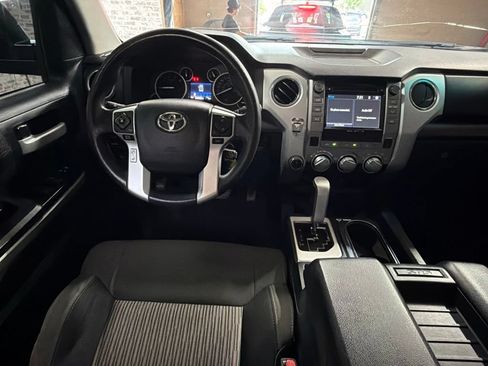 Used 2017 Toyota Tundra SR5 w/ SR5 Upgrade Package AWD/4WD image 15