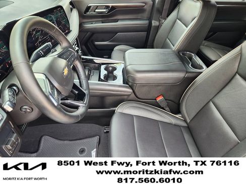 Used 2026 Chevrolet Suburban Premier w/ Sun And Tow Package AWD/4WD image 12