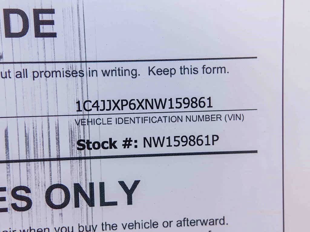 Used 2022 Jeep Wrangler Unlimited Sahara AWD/4WD image 28