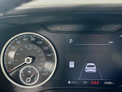 Certified 2025 Genesis G70 2.5T image 12