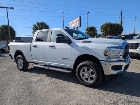 Used 2024 RAM 2500 Big Horn w/ Bed Utility Group image 2