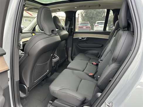 New 2026 Volvo XC90 B6 Plus w/ Protection Package Premier AWD/4WD image 14