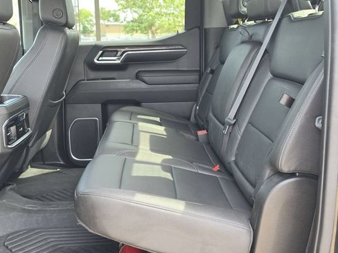Used 2023 Chevrolet Silverado 1500 LTZ AWD/4WD image 19