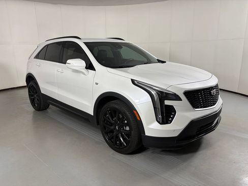 Used 2022 Cadillac XT4 Sport AWD/4WD image 2